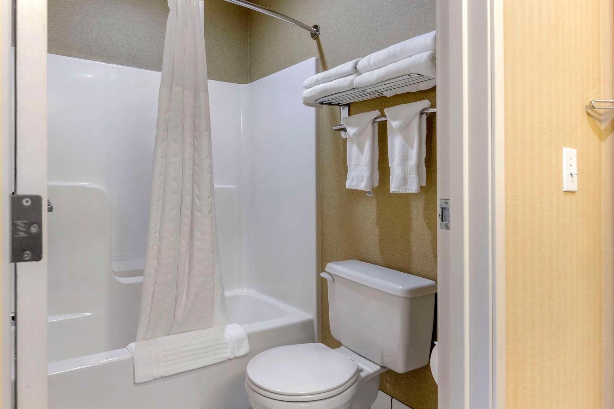 Comfort Inn Traverse City Extérieur photo